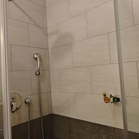 Apartamento Peaceful Family Ilidza With Free Parking Saraievo